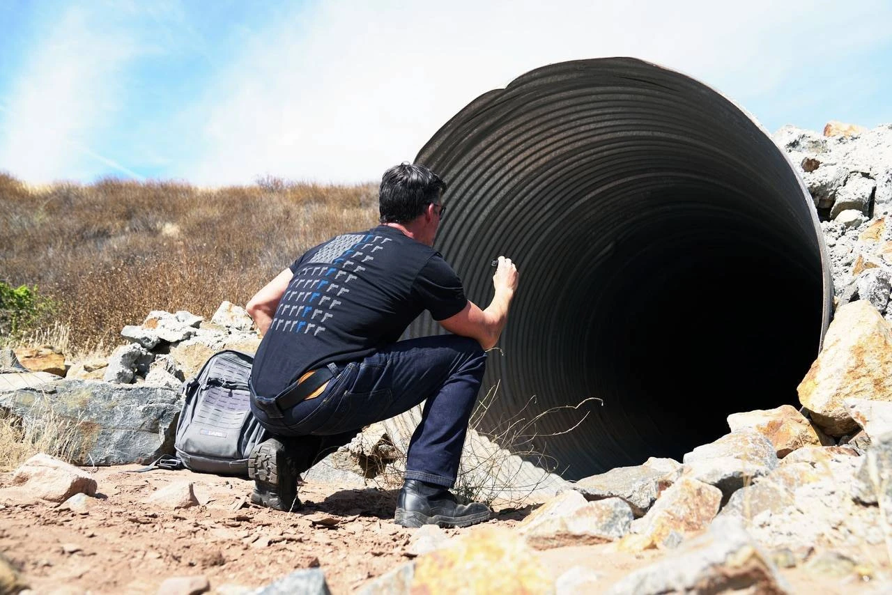 LA Police Gear Men's TBL Grenade Flag Short Sleeve T-Shirt 5 LA Police Gear Men's TBL Grenade Flag Short Sleeve T-Shirt - Image 5