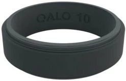 Qalo Men's Slate Grey Step Edge Narrow Polished Ring QS9-MNG